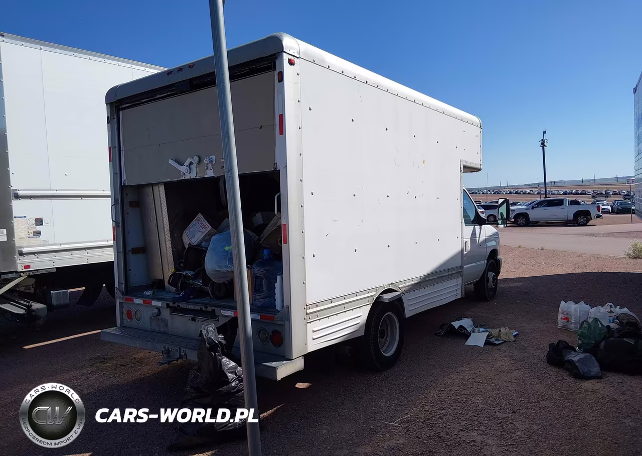 2008 Ford Econoline Commercial Cutaway VIN:1FDXE45S28DB18245 - 4
