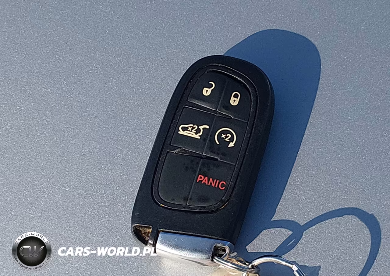 2019 Jeep Cherokee Limited 4X4 VIN:1C4PJMDN7KD157092 - 11