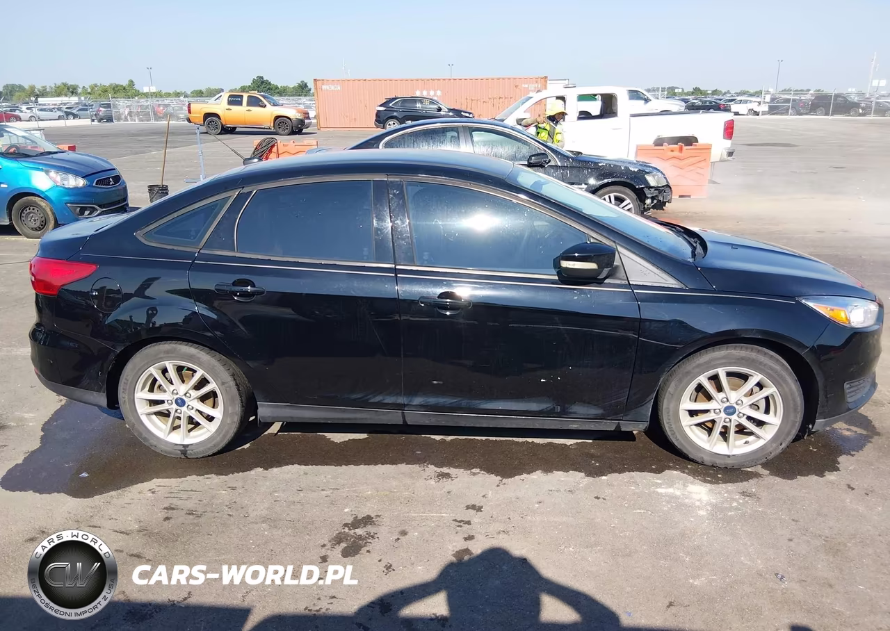 2017 Ford Focus Se VIN:1FADP3FE7HL244763 - 13