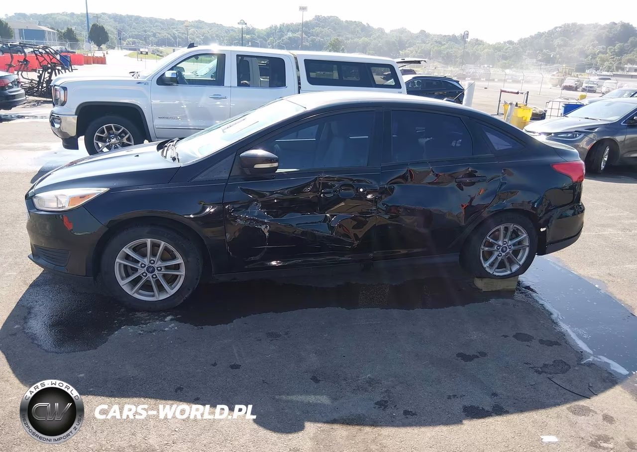 2017 Ford Focus Se VIN:1FADP3FE7HL244763 - 14