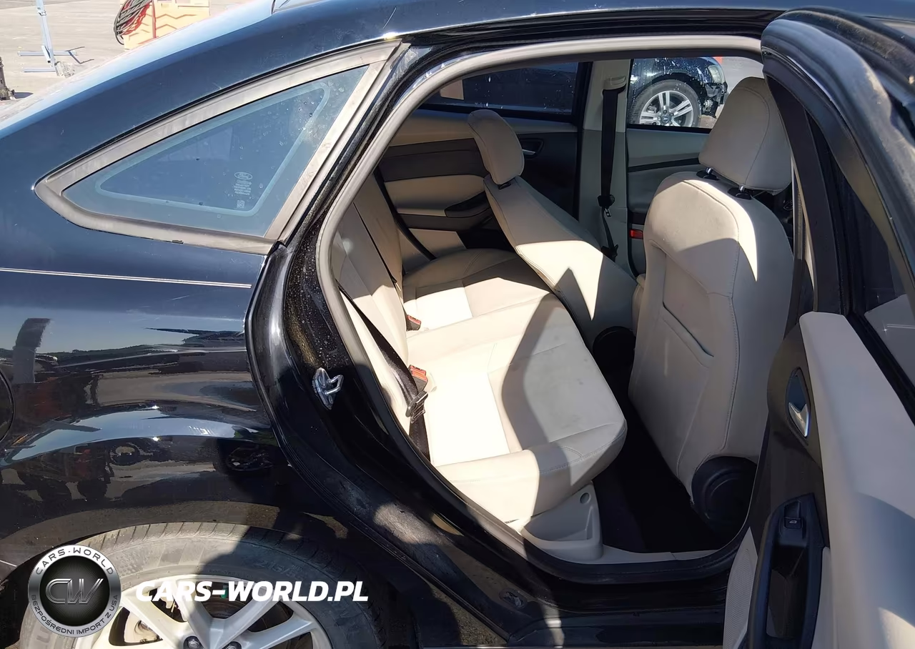 2017 Ford Focus Se VIN:1FADP3FE7HL244763 - 8