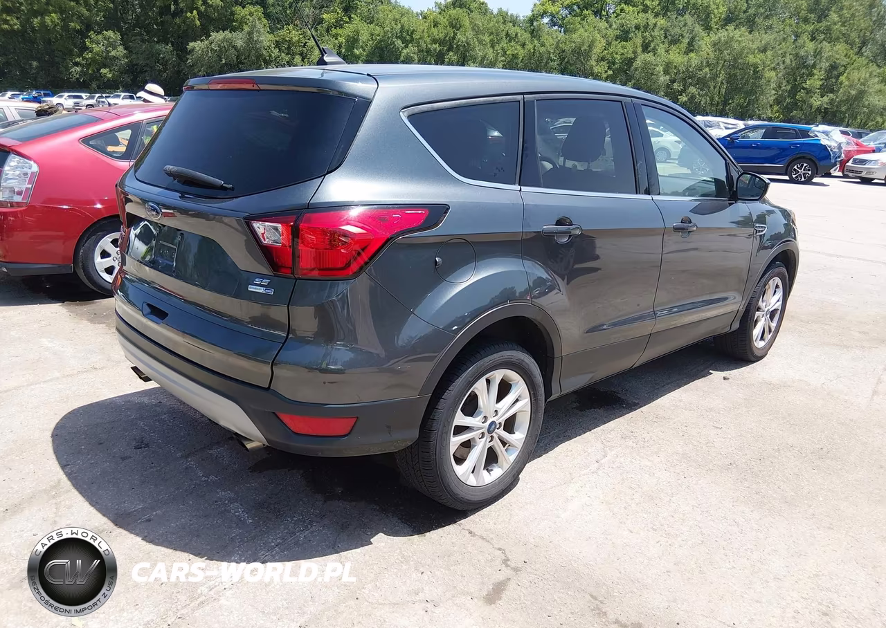 2019 Ford Escape Se VIN:1FMCU9GDXKUA85984 - 4