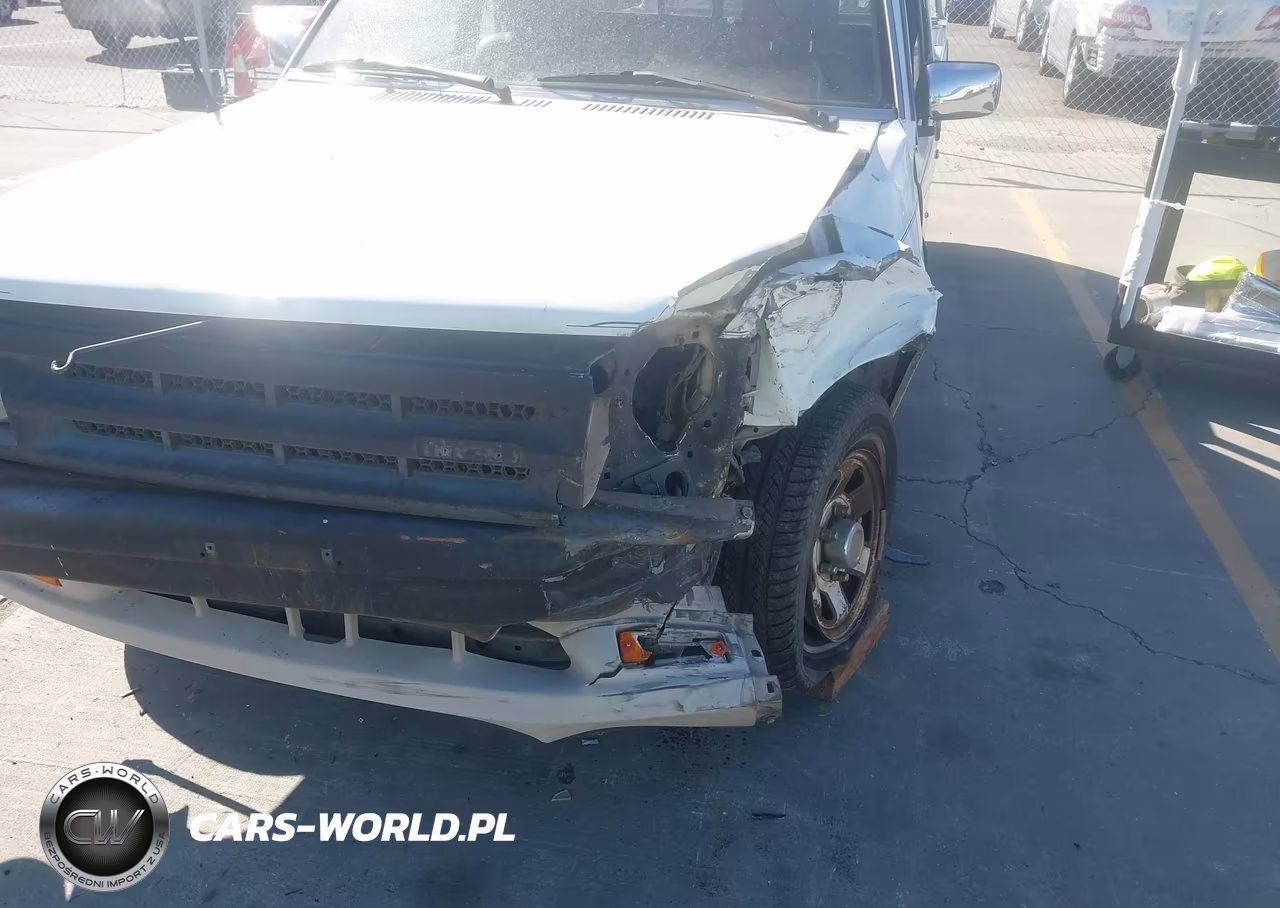 1987 Mazda B2000 Cab Plus VIN:JM2UF3117H0605018 - 13