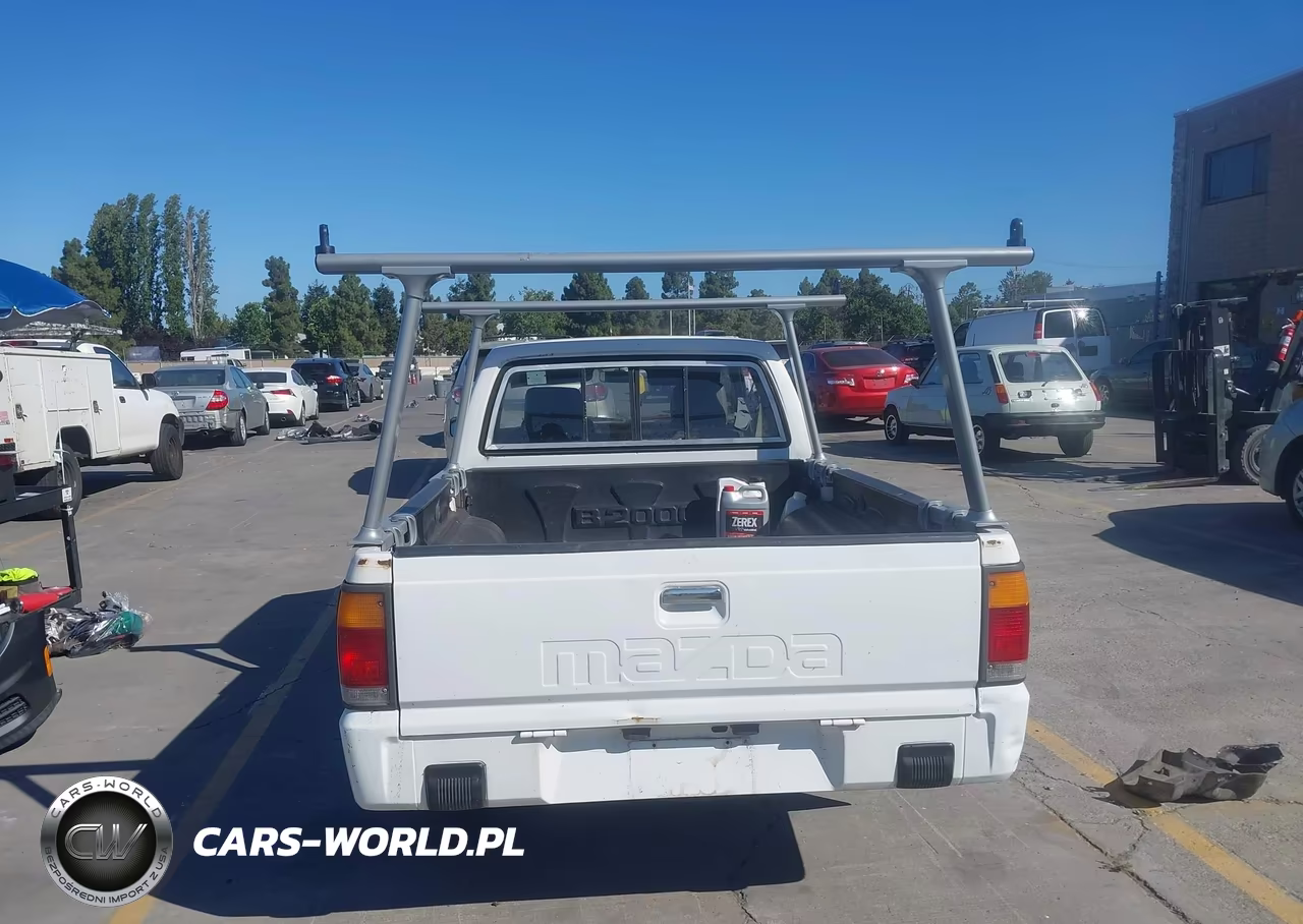 1987 Mazda B2000 Cab Plus VIN:JM2UF3117H0605018 - 19