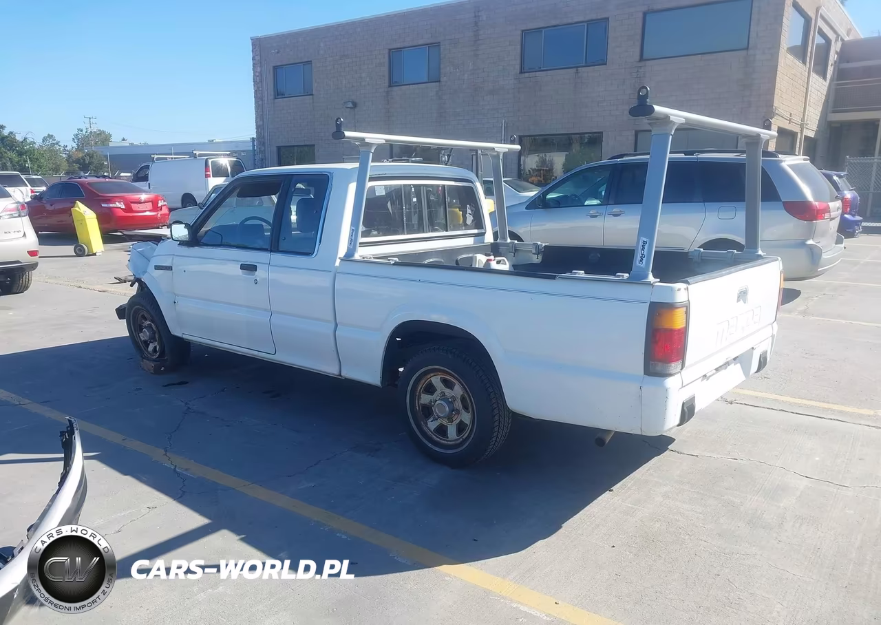 1987 Mazda B2000 Cab Plus VIN:JM2UF3117H0605018 - 3