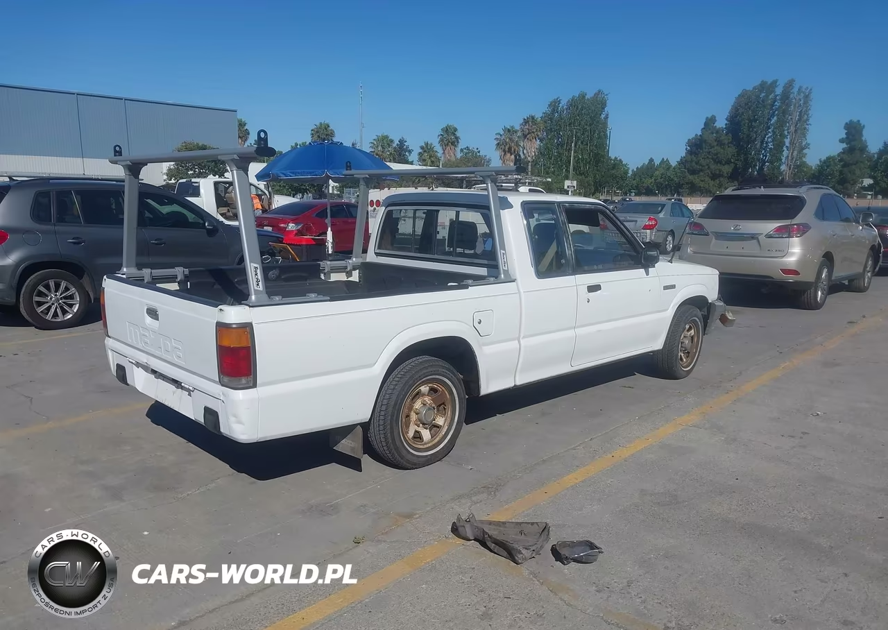 1987 Mazda B2000 Cab Plus VIN:JM2UF3117H0605018 - 4