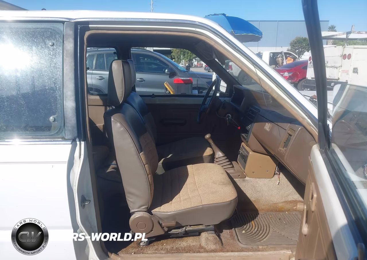 1987 Mazda B2000 Cab Plus VIN:JM2UF3117H0605018 - 5