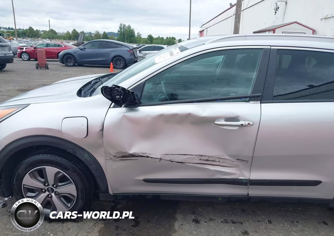 2019 Kia Niro Plug-In Hybrid Ex VIN:KNDCD3LD6K5315778 - 6