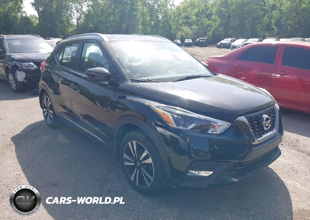 2019 Nissan Kicks Sr VIN:3N1CP5CU4KL559192 - 1