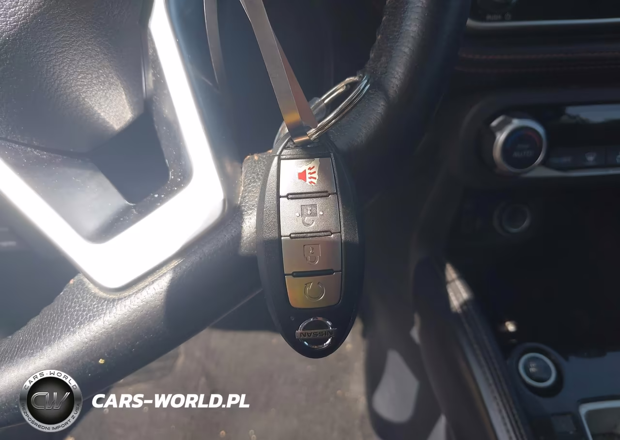 2019 Nissan Kicks Sr VIN:3N1CP5CU4KL559192 - 11