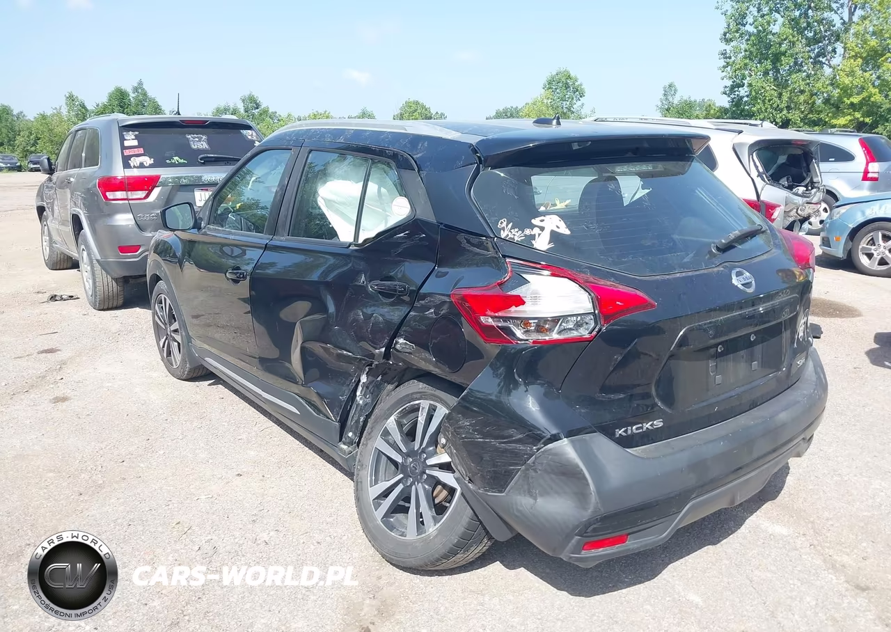 2019 Nissan Kicks Sr VIN:3N1CP5CU4KL559192 - 3