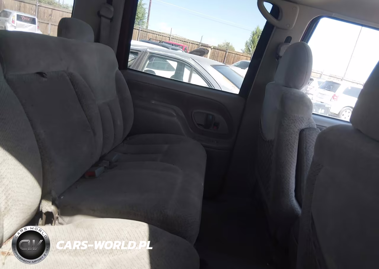 1998 Chevrolet Suburban 1500 VIN:1GNFK16R2WJ361353 - 8