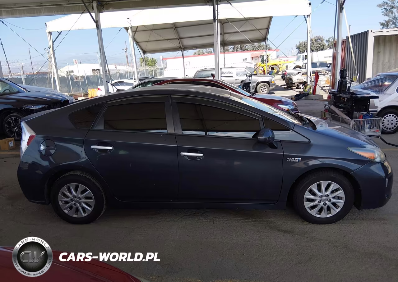 2014 Toyota Prius Plug-In VIN:JTDKN3DP9E3055488 - 15
