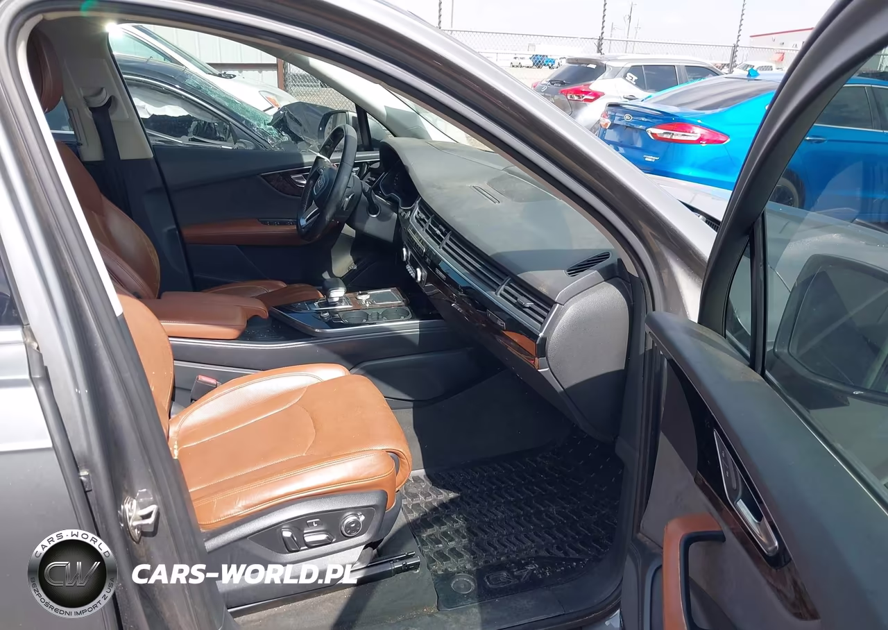 2017 Audi Q7 3.0T Premium VIN:WA1VABF72HD029887 - 5