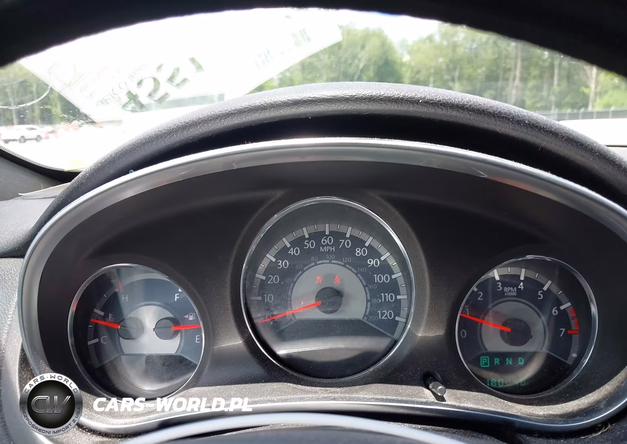 2012 Chrysler 200 Touring VIN:1C3CCBBB2CN189342 - 7