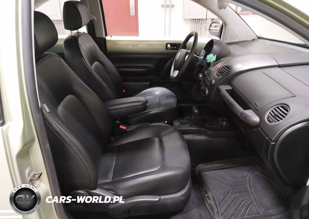 2008 Volkswagen New Beetle S VIN:3VWPG31C38M524205 - 5