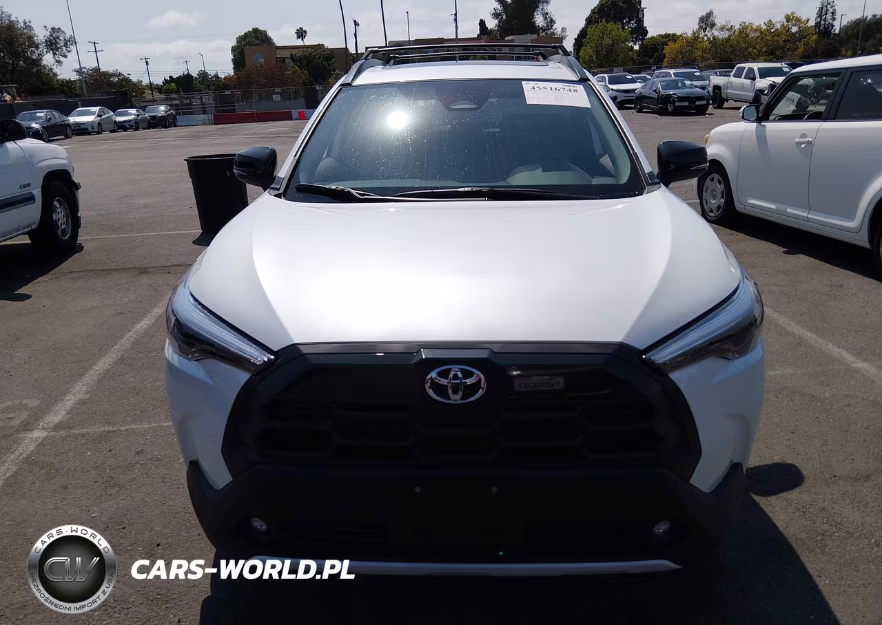 2026 Toyota Corolla Cross Xle VIN:7MUDAAAG6TV204325 - 12