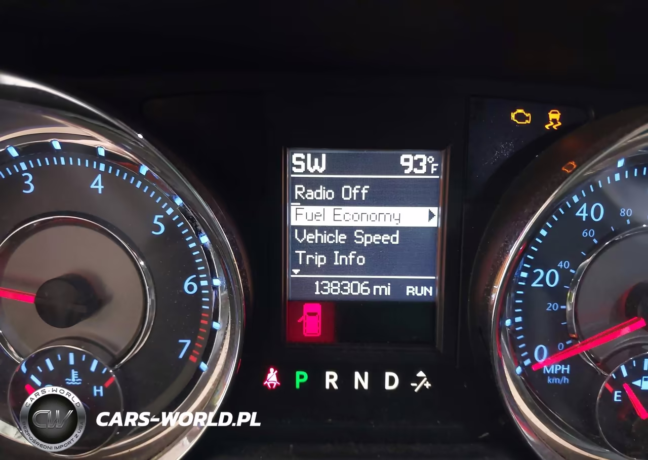 2015 Chrysler Town & Country Touring VIN:2C4RC1BG5FR644588 - 7