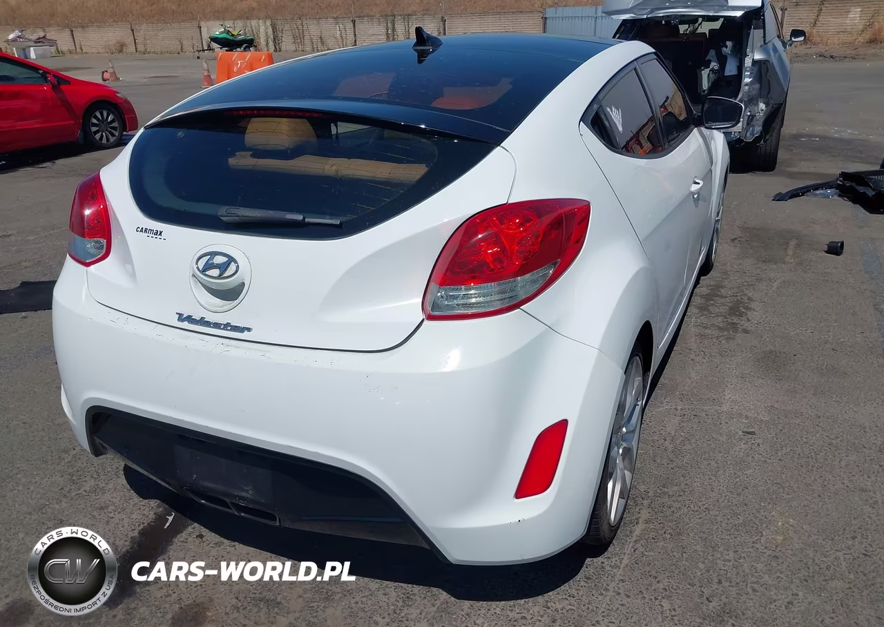 2012 Hyundai Veloster Base W-Gray VIN:KMHTC6AD5CU047137 - 4