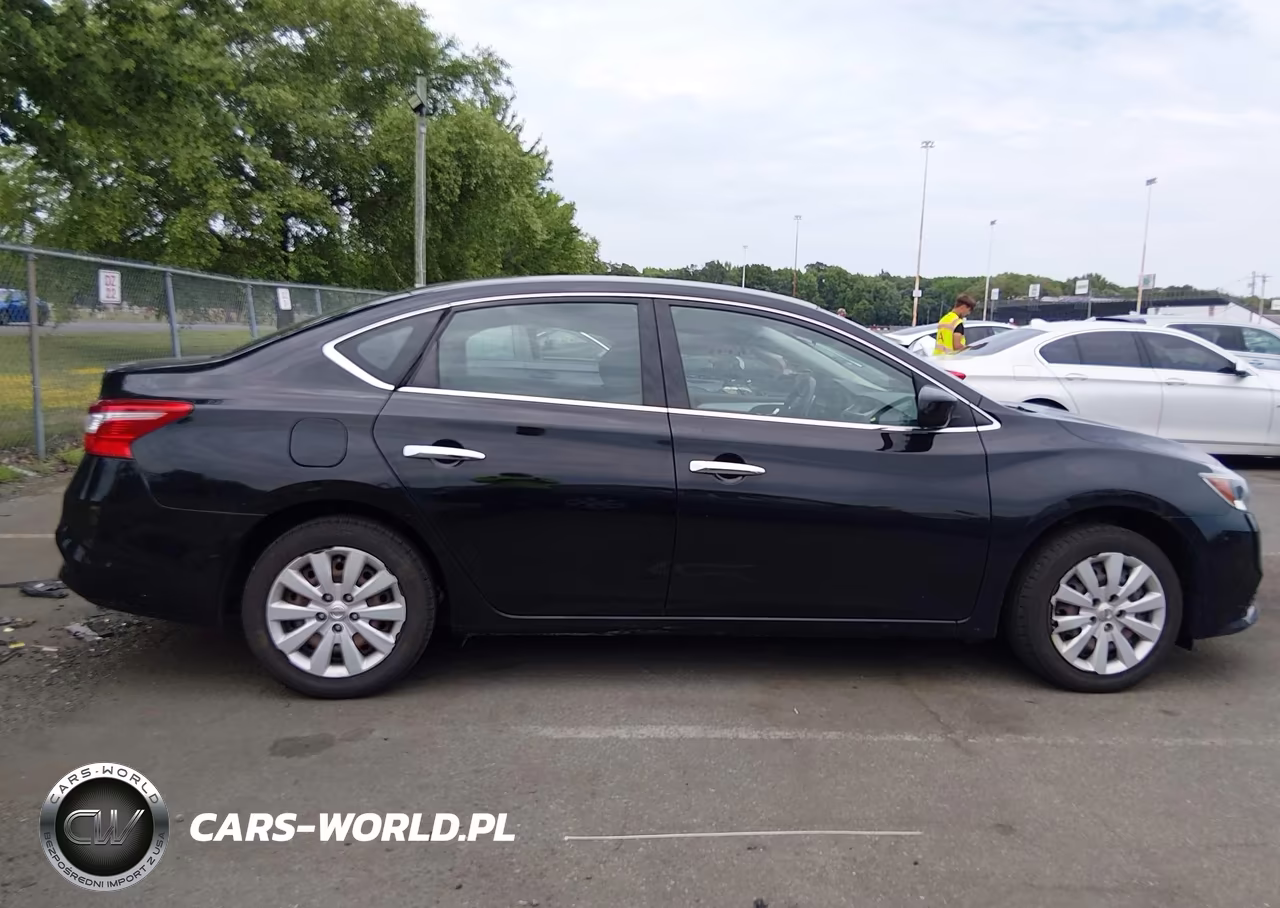 2018 Nissan Sentra S VIN:3N1AB7AP1JY270304 - 13