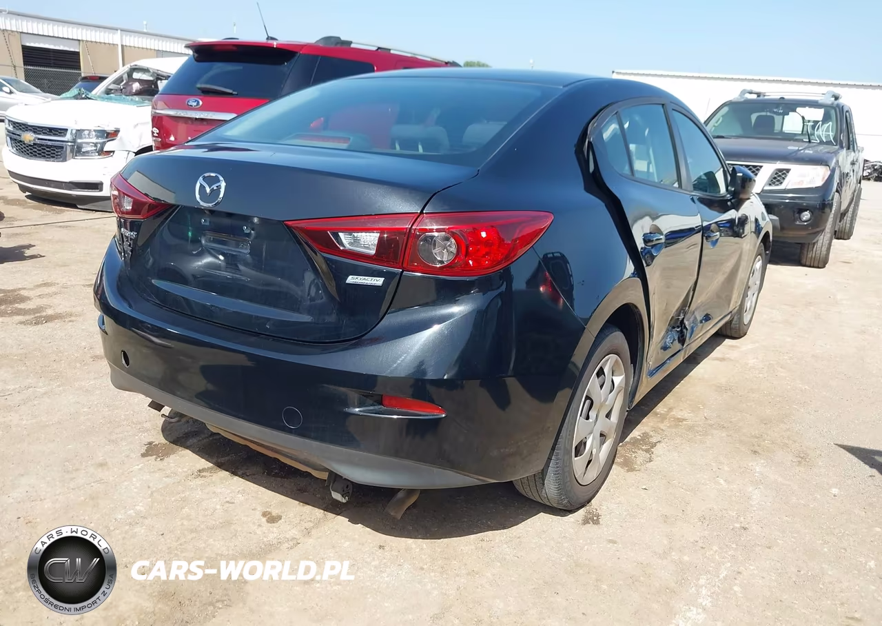 2017 Mazda Mazda3 Sport VIN:3MZBN1U7XHM156852 - 4