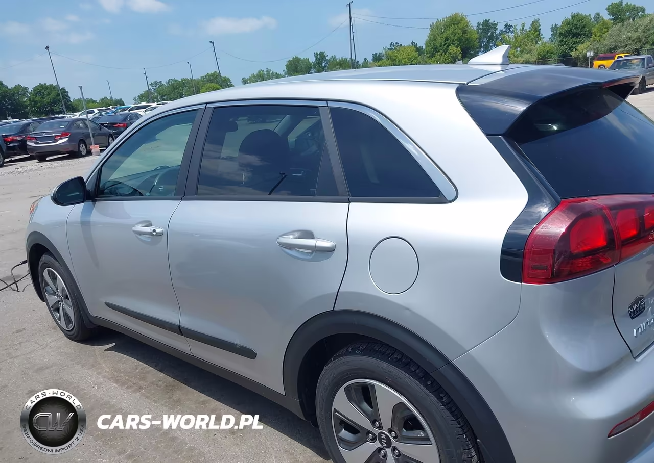 2018 Kia Niro Fe VIN:KNDCB3LC5J5140287 - 14