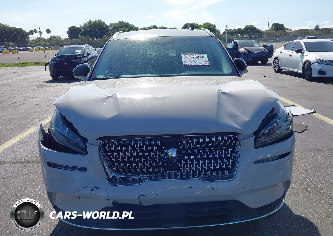 2022 Lincoln Corsair Standard VIN:5LMCJ1C93NUL20156 - 12