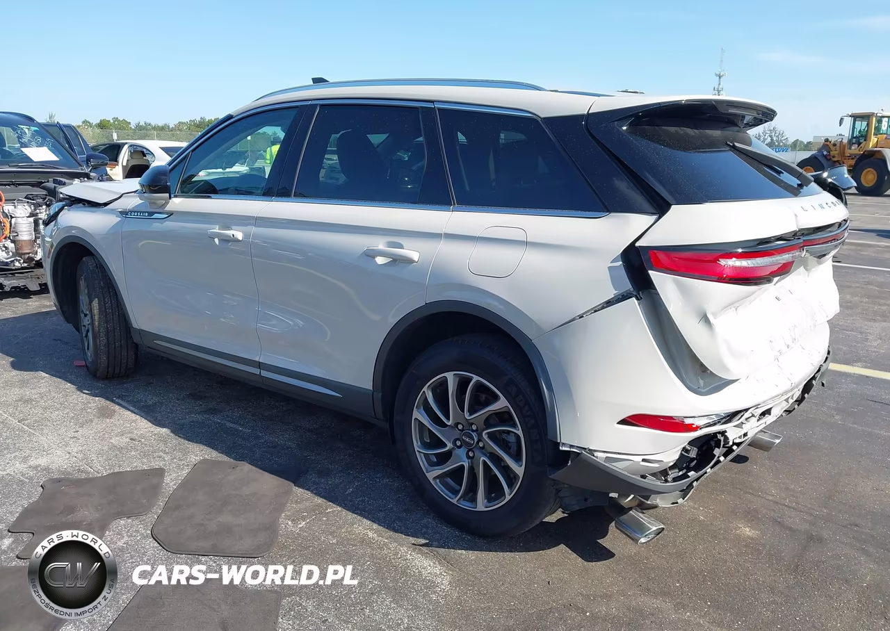 2022 Lincoln Corsair Standard VIN:5LMCJ1C93NUL20156 - 3