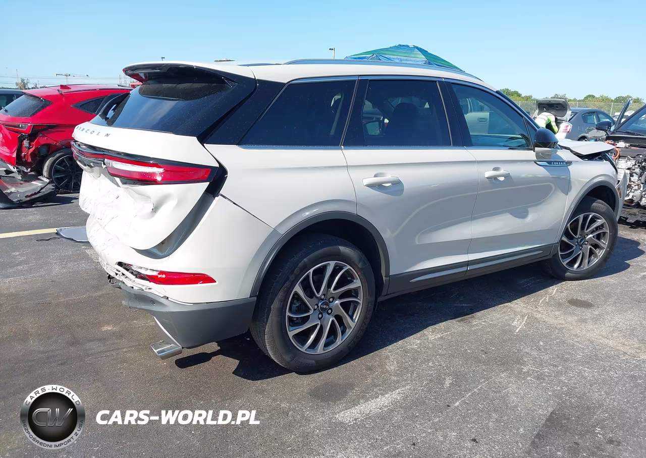 2022 Lincoln Corsair Standard VIN:5LMCJ1C93NUL20156 - 4