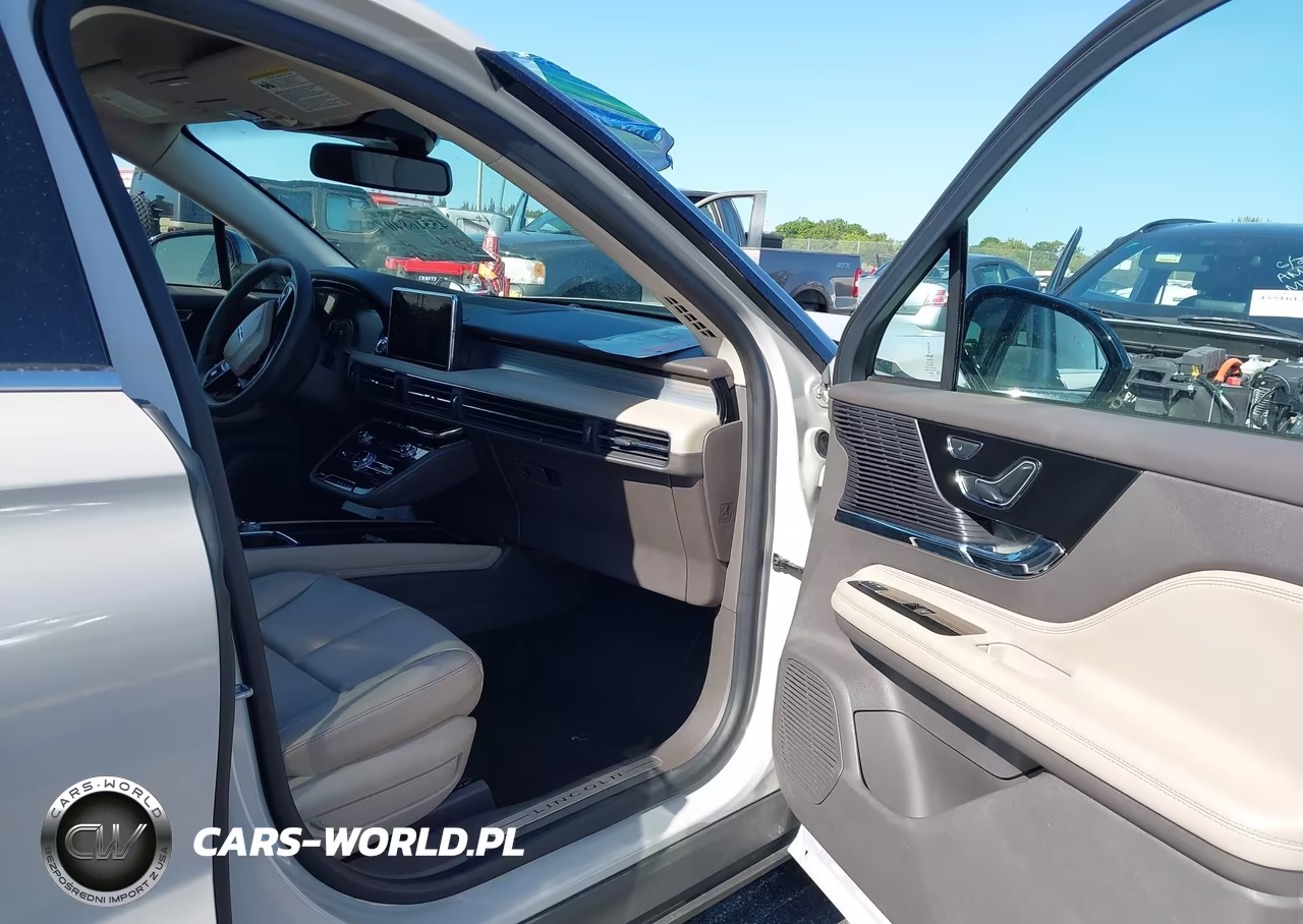 2022 Lincoln Corsair Standard VIN:5LMCJ1C93NUL20156 - 5