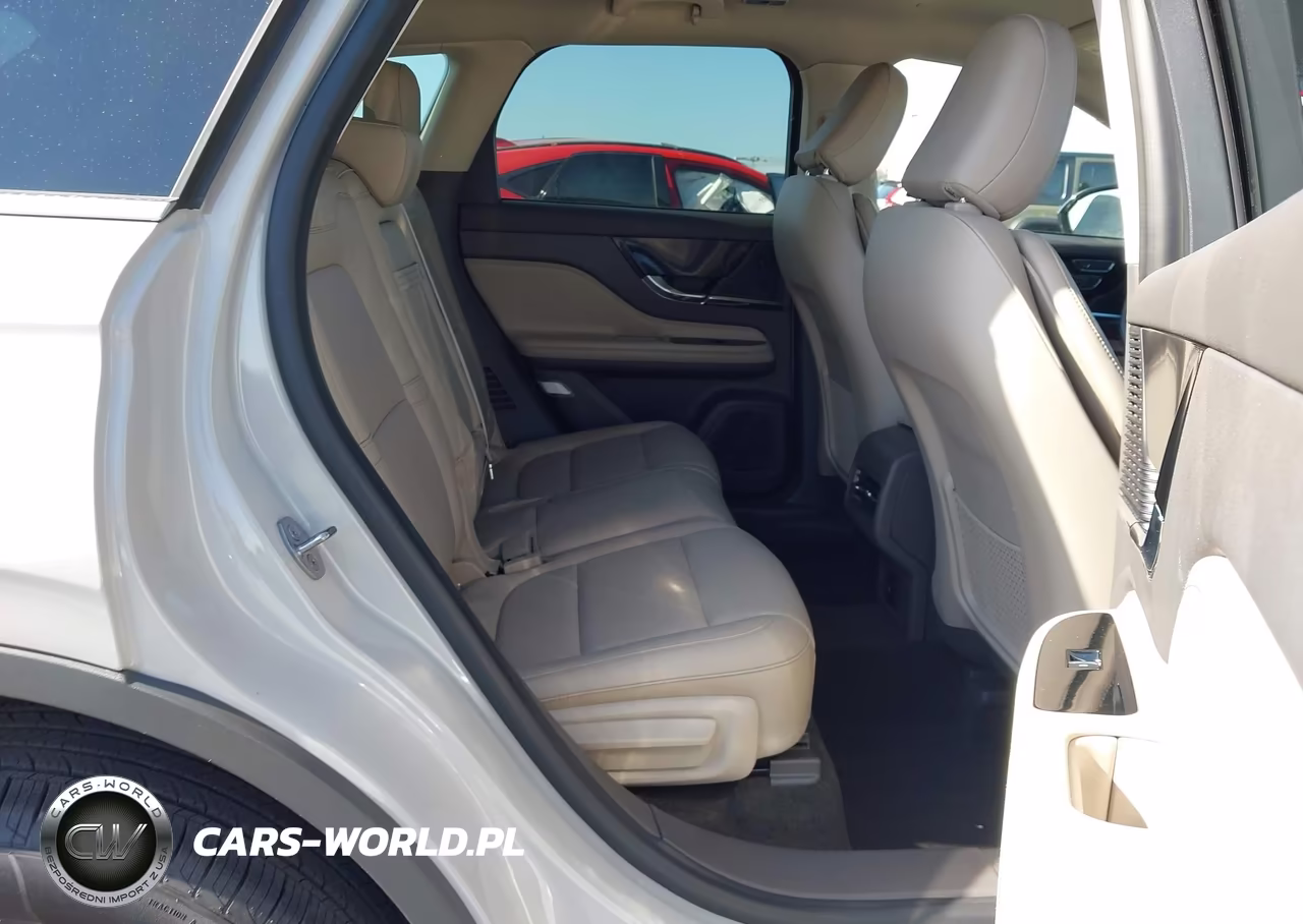 2022 Lincoln Corsair Standard VIN:5LMCJ1C93NUL20156 - 8