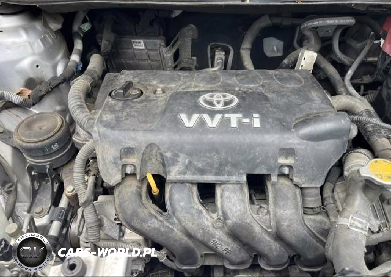 2010 Toyota Yaris VIN:JTDBT4K31A1357522 - 10