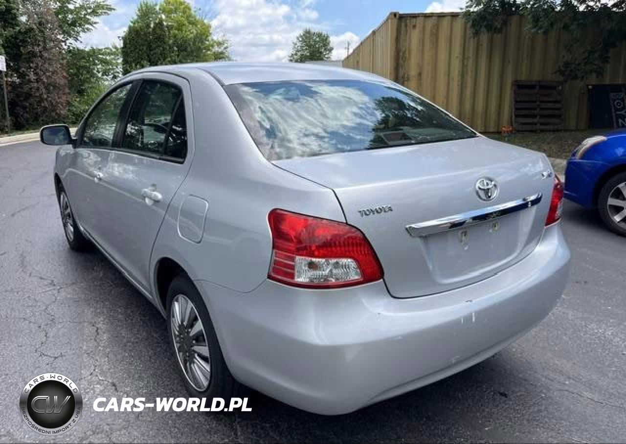 2010 Toyota Yaris VIN:JTDBT4K31A1357522 - 3