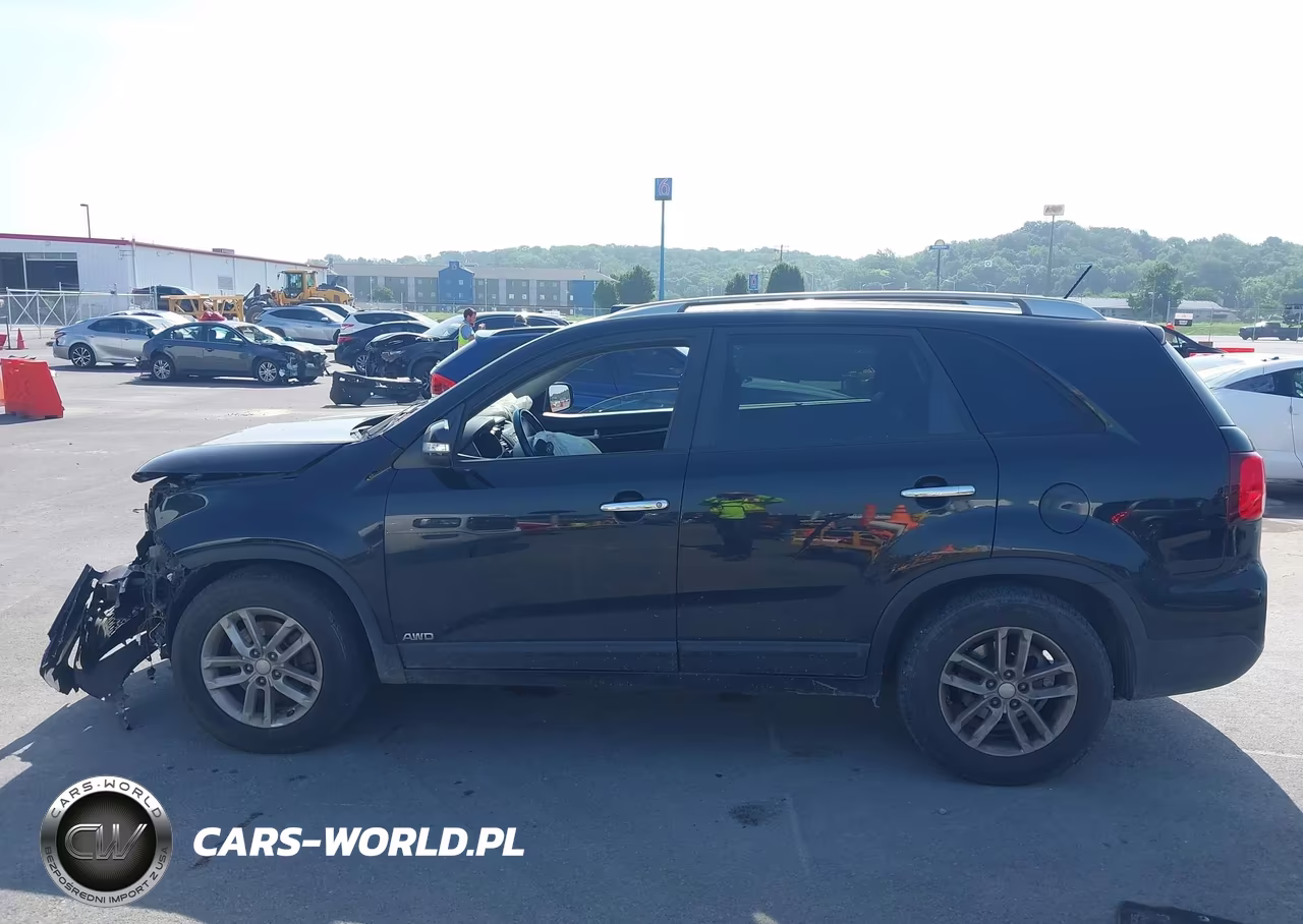 2015 Kia Sorento Lx VIN:5XYKTCA69FG653613 - 15