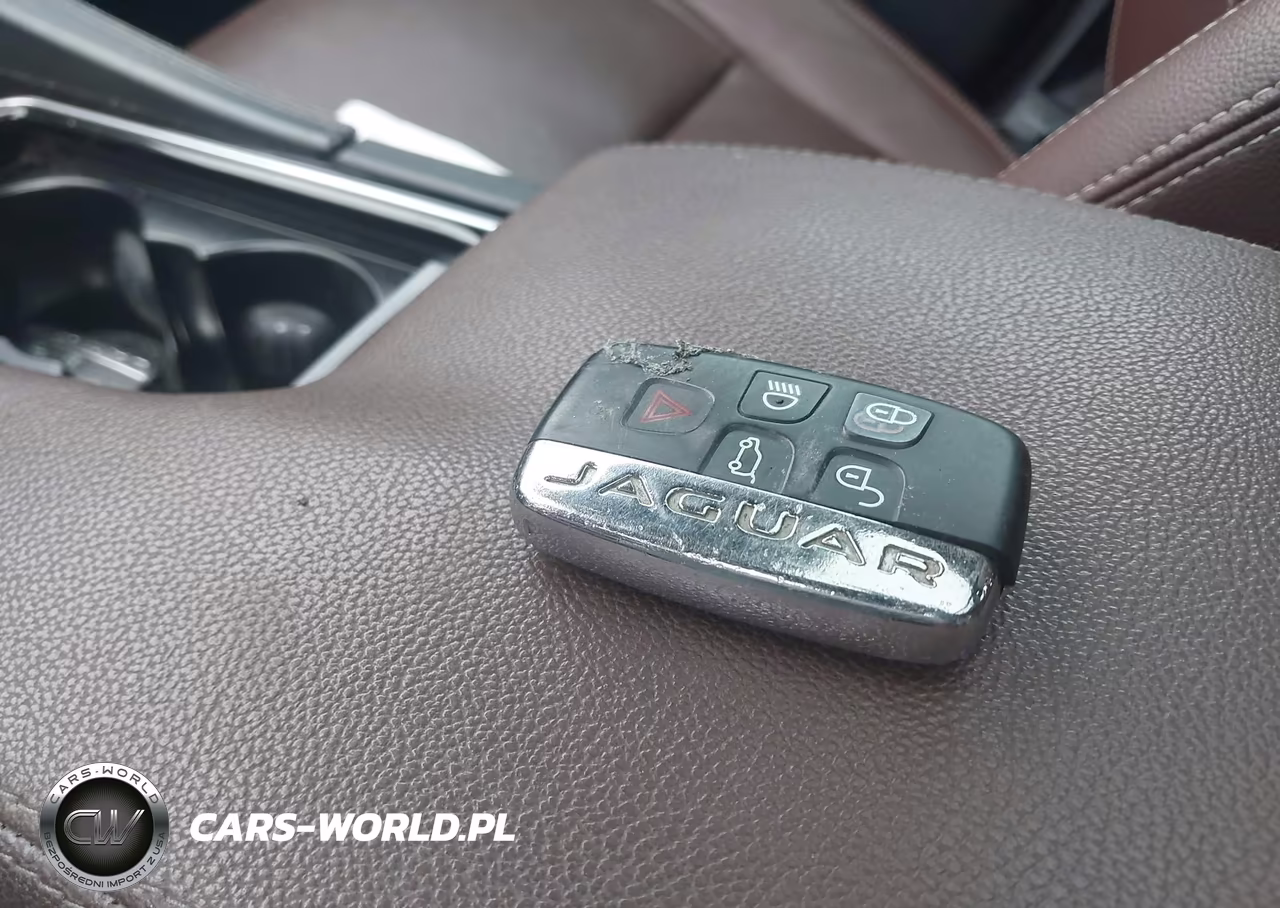2018 Jaguar F-Pace S VIN:SADCM2FV5JA246171 - 11