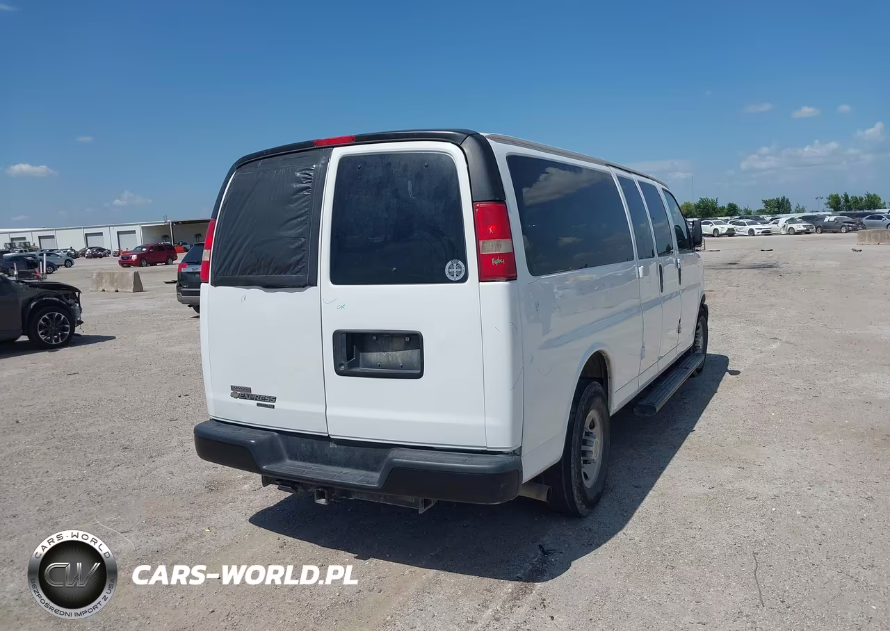 2016 Chevrolet Express 3500 Ls VIN:1GAZGNFG9G1176899 - 4