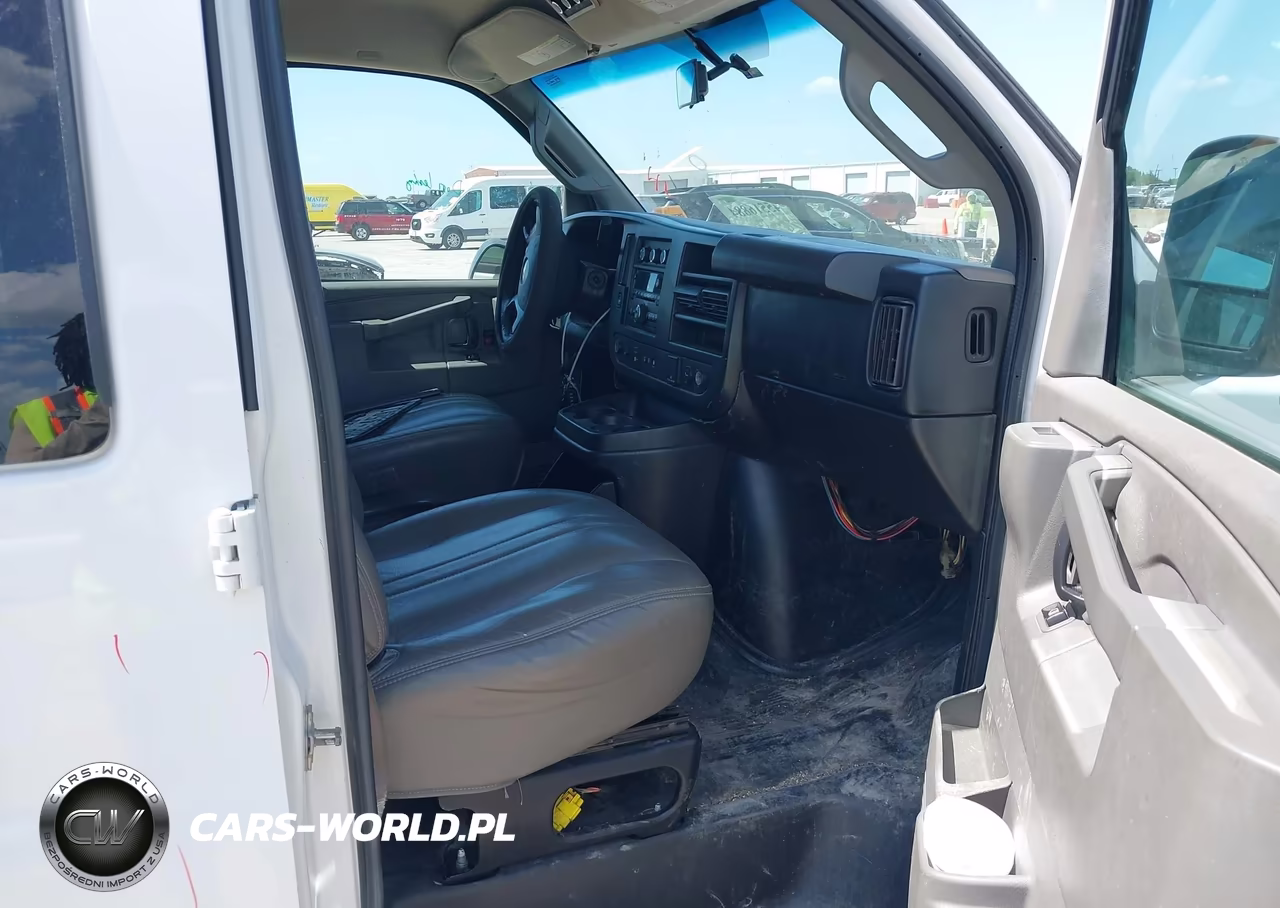 2016 Chevrolet Express 3500 Ls VIN:1GAZGNFG9G1176899 - 5