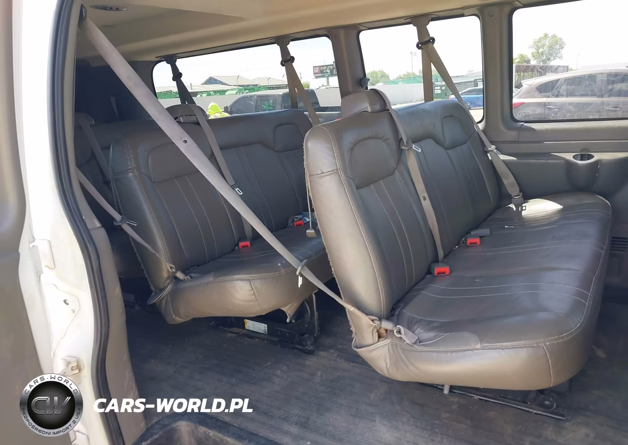 2016 Chevrolet Express 3500 Ls VIN:1GAZGNFG9G1176899 - 8