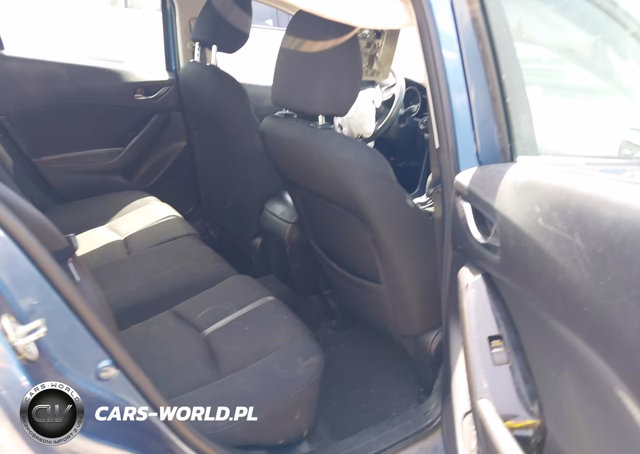 2018 Mazda Mazda3 Sport VIN:3MZBN1U71JM247871 - 8