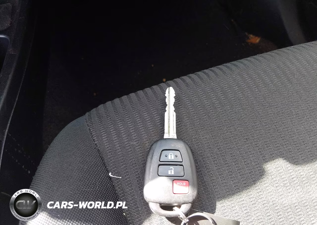 2017 Toyota Rav4 Le VIN:JTMZFREV1HJ712067 - 11