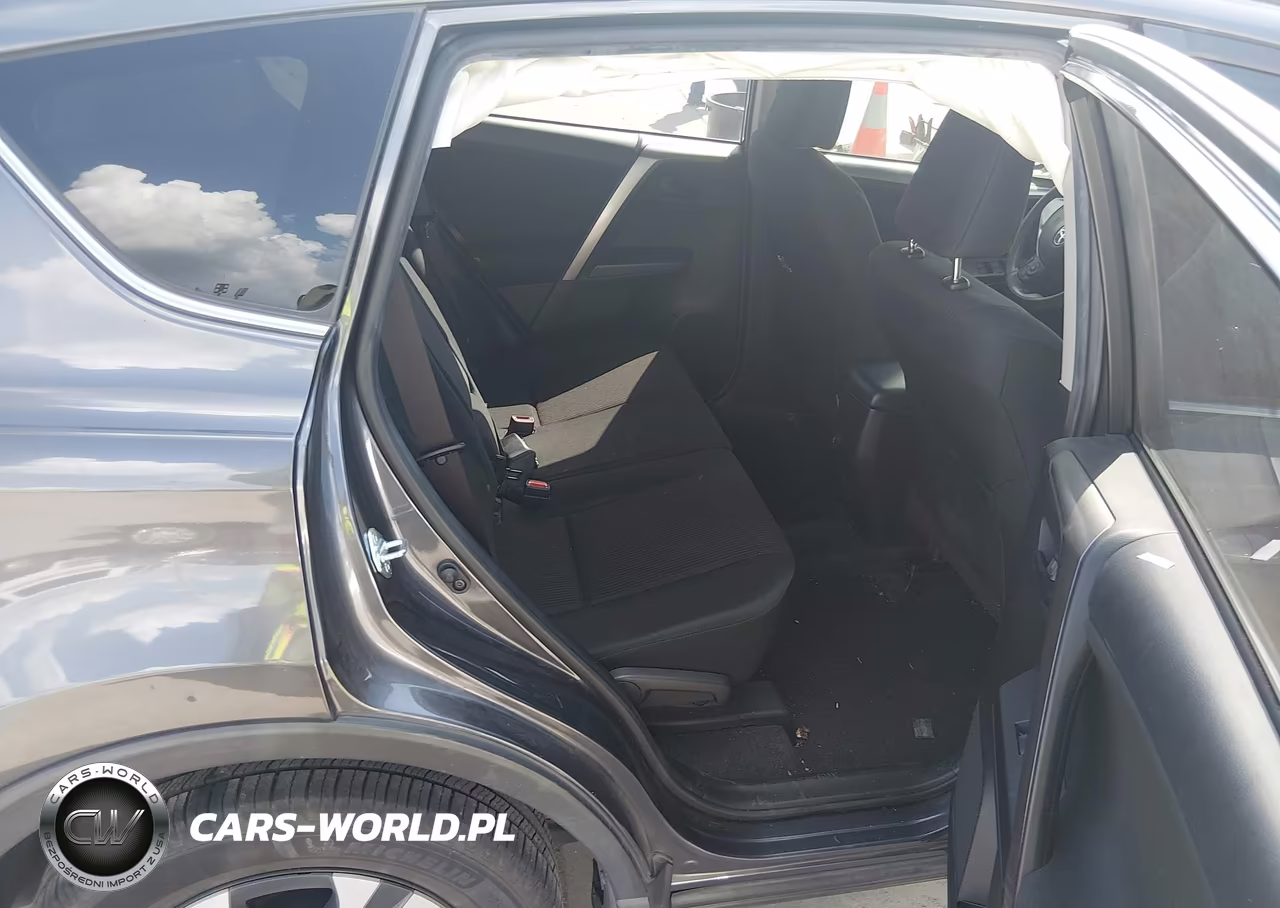 2017 Toyota Rav4 Le VIN:JTMZFREV1HJ712067 - 8