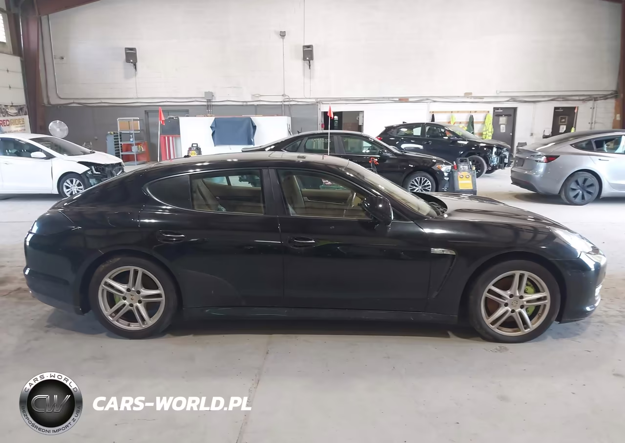 2011 Porsche Panamera 2-4 VIN:WP0AA2A74BL010623 - 14