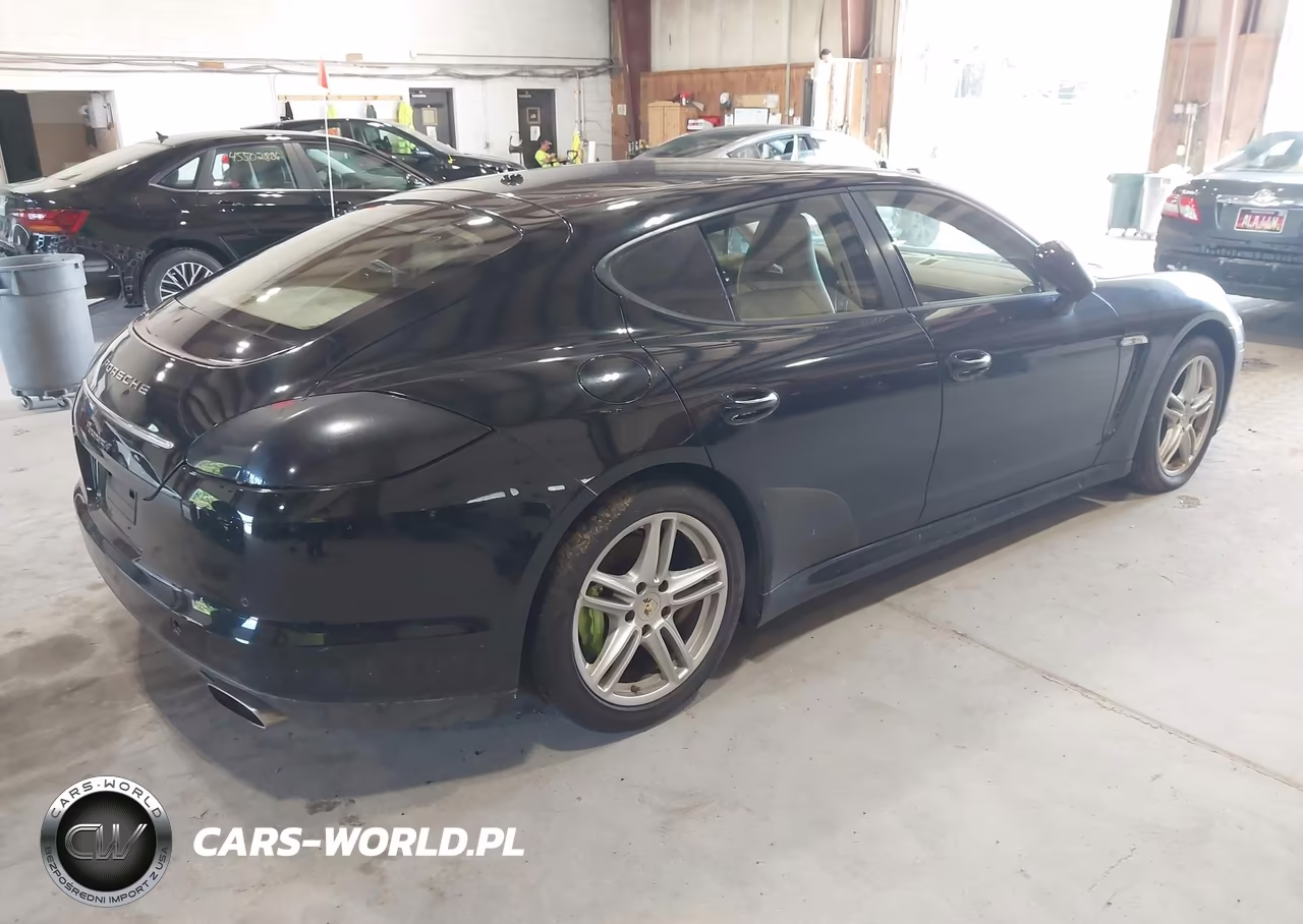 2011 Porsche Panamera 2-4 VIN:WP0AA2A74BL010623 - 4