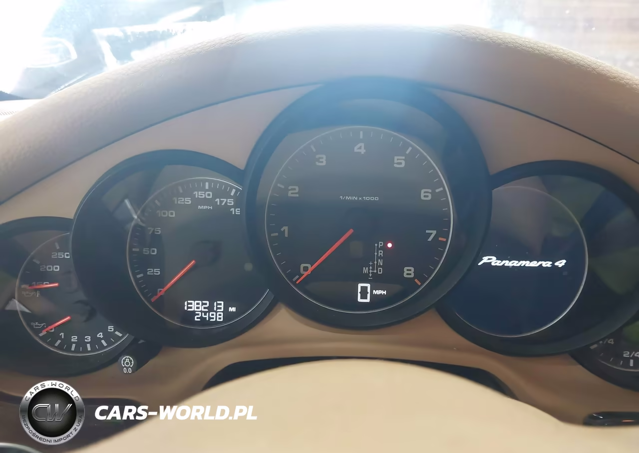 2011 Porsche Panamera 2-4 VIN:WP0AA2A74BL010623 - 7