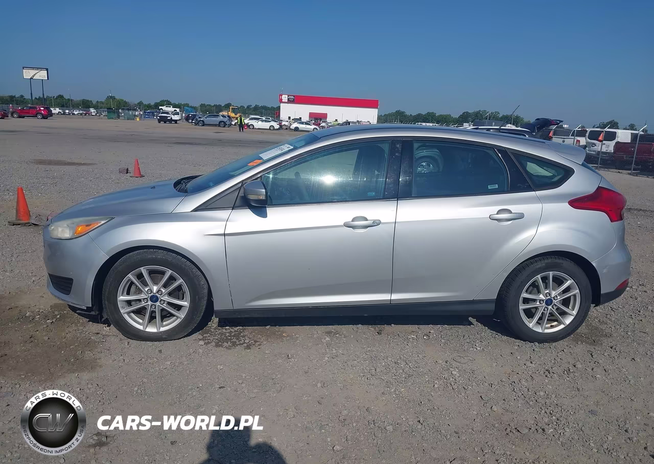 2017 Ford Focus Se VIN:1FADP3K24HL224773 - 15