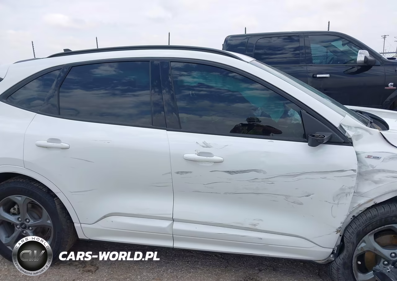 2023 Ford Escape St-Line VIN:1FMCU0MN0PUA85086 - 13