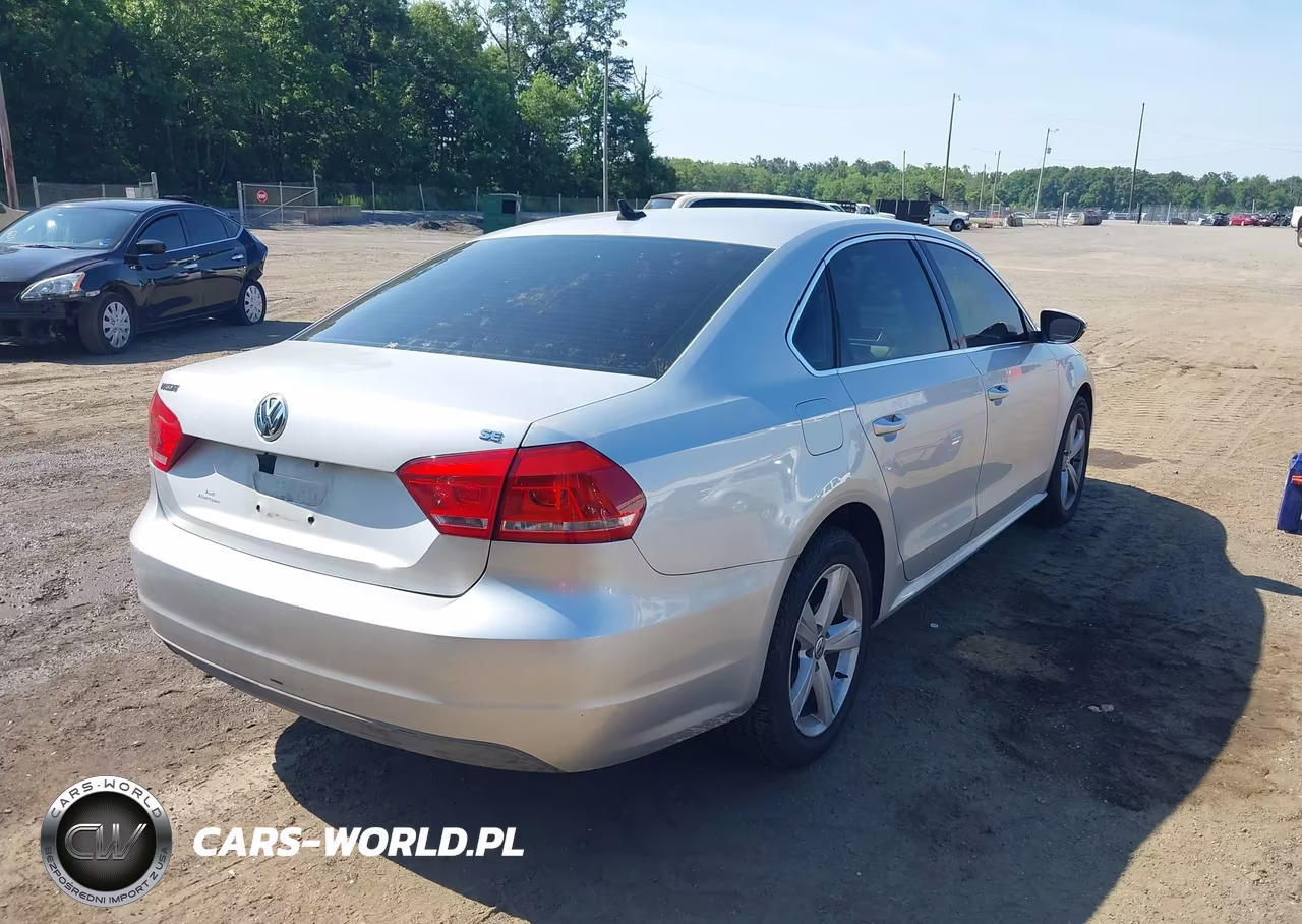2012 Volkswagen Passat 2.5L Se VIN:1VWBP7A32CC074400 - 4