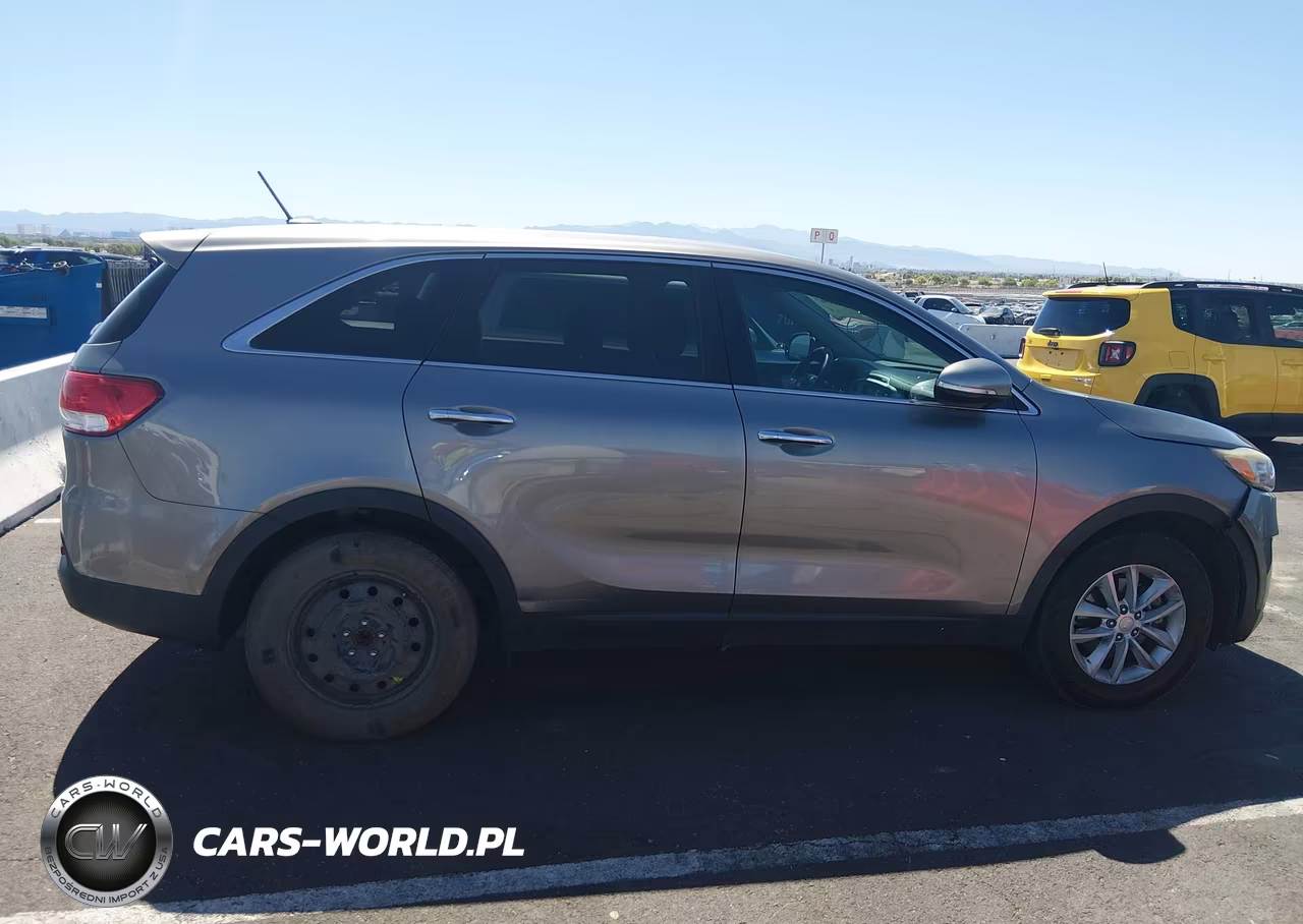 2016 Kia Sorento 2.4L L VIN:5XYPG4A34GG186589 - 13