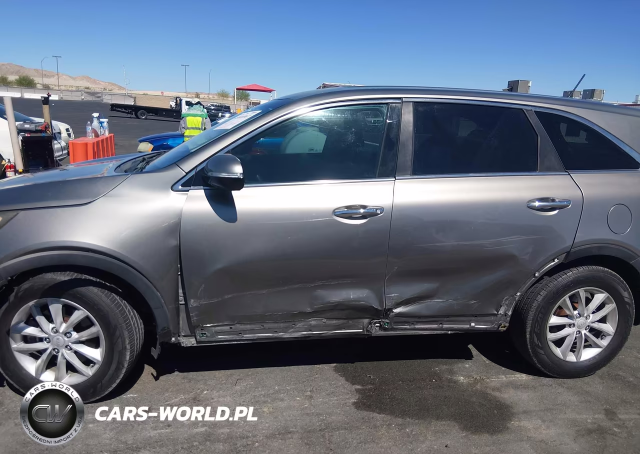 2016 Kia Sorento 2.4L L VIN:5XYPG4A34GG186589 - 14