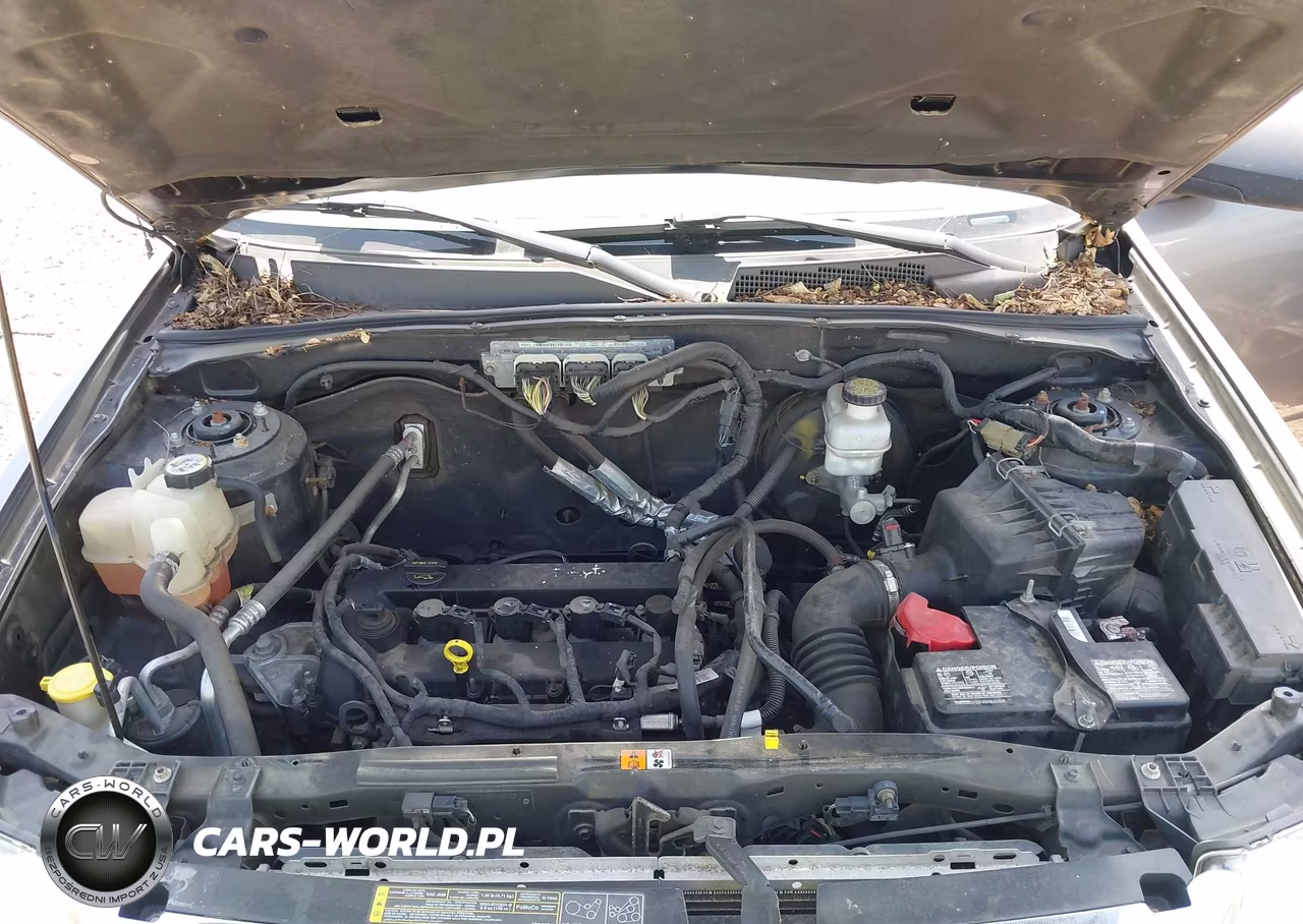 2010 Ford Escape Xls VIN:1FMCU0C79AKB10864 - 10